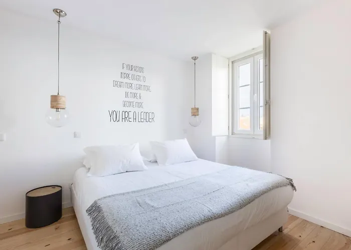 Апартаменти My Lx Flat Bairro Alto Design *